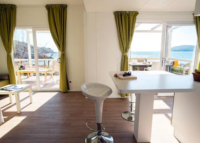 Europa Κάμπινγκ *