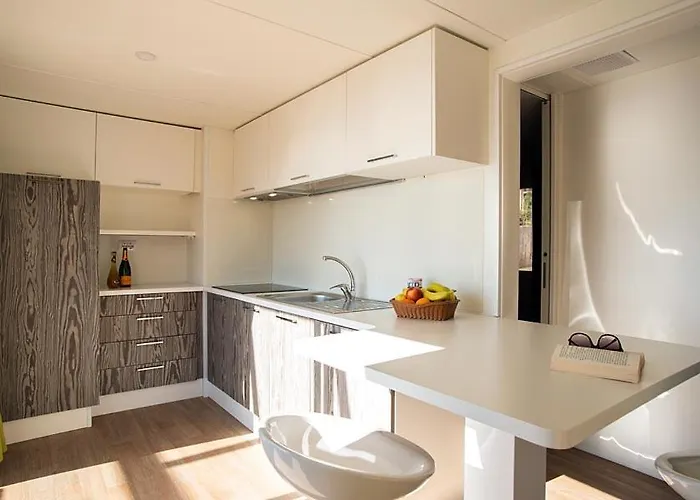 Europa Κάμπινγκ *